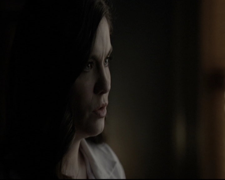 VampireDiariesWorld-dot-nl_6x17ABirdInAGildedCage1872.jpg