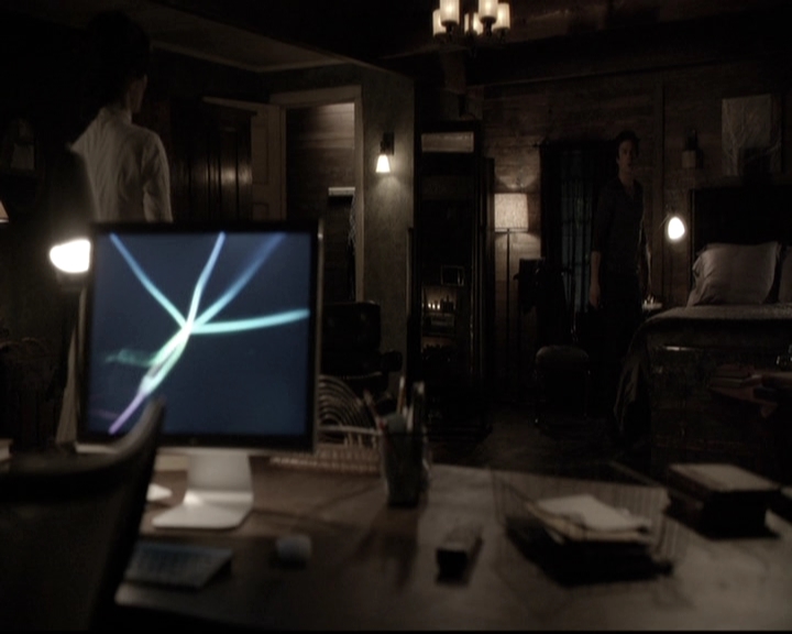 VampireDiariesWorld-dot-nl_6x17ABirdInAGildedCage1907.jpg