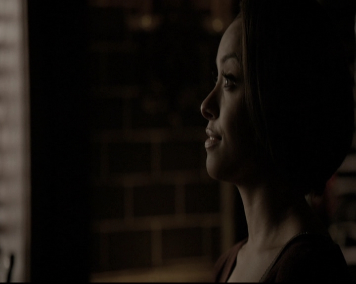 VampireDiariesWorld-dot-nl_6x17ABirdInAGildedCage2239.jpg
