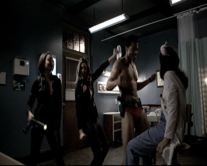 VampireDiariesWorld-dot-nl_6x20IdLeaveMyHappyHomeForYou0090.jpg VampireDiariesWorld-dot-nl_6x20IdLeaveMyHappyHomeForYou0090.jpg