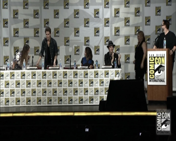 VampireDiariesWorld-dot-nl_S6TheVampireDiaires2014Comic-ConPanel0380.jpg VampireDiariesWorld-dot-nl_S6TheVampireDiaires2014Comic-ConPanel0380.jpg