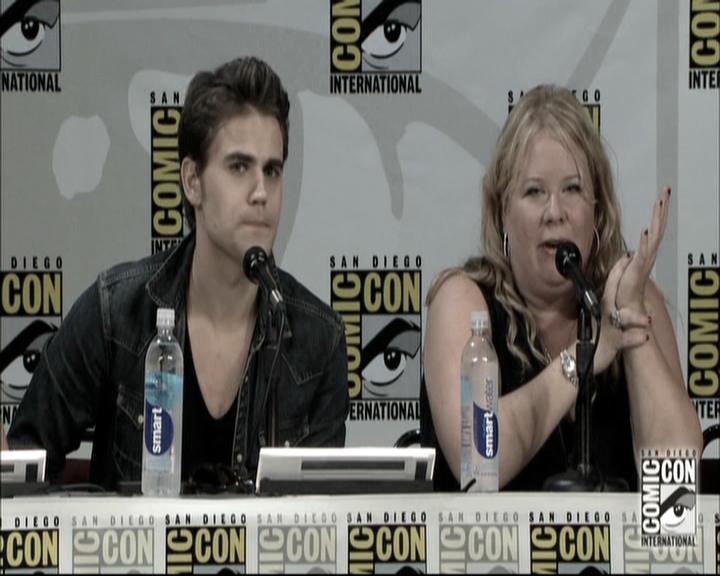 VampireDiariesWorld-dot-nl_S6TheVampireDiaires2014Comic-ConPanel1307.jpg VampireDiariesWorld-dot-nl_S6TheVampireDiaires2014Comic-ConPanel1307.jpg