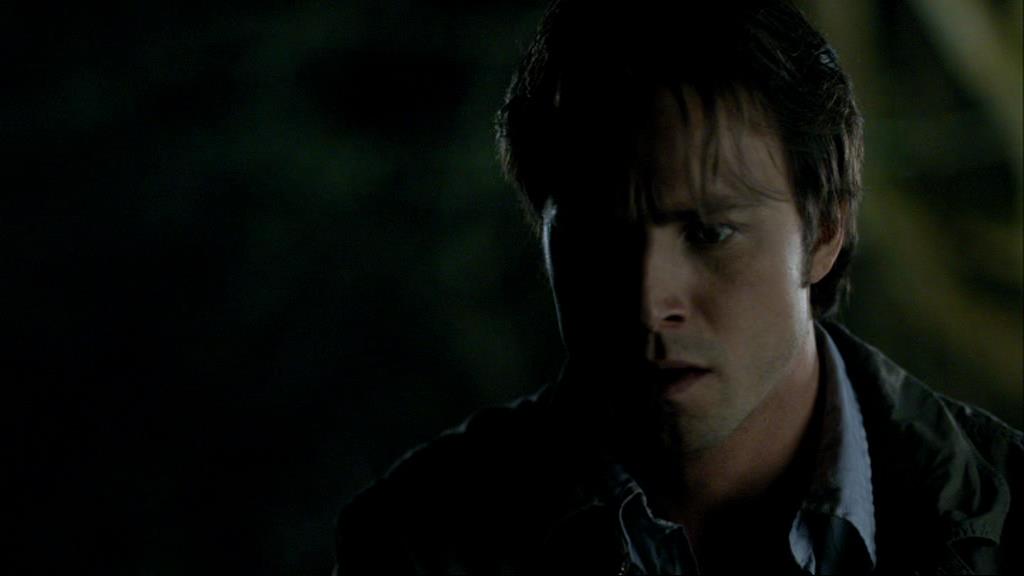 VampireDiariesWorld-dot-org_1x01Pilot_Captures00084.jpg VampireDiariesWorld-dot-org_1x01Pilot_Captures00084.jpg