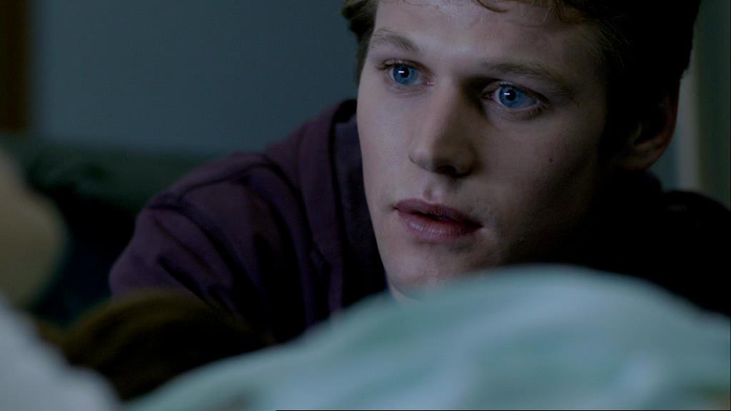 VampireDiariesWorld-dot-org_1x01Pilot_Captures02412.jpg