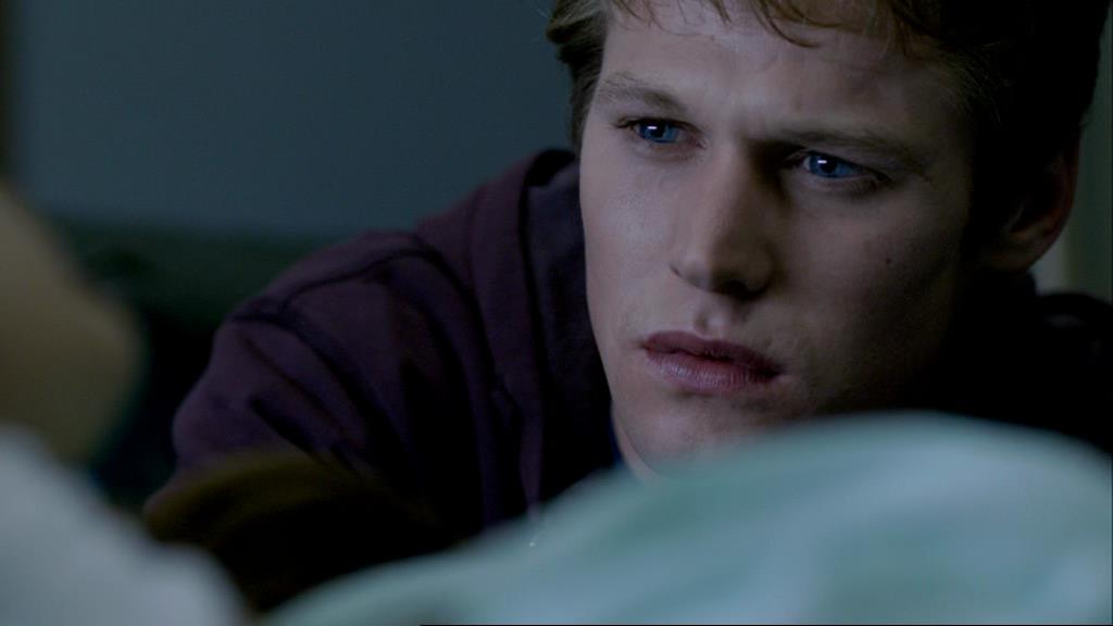 VampireDiariesWorld-dot-org_1x01Pilot_Captures02416.jpg VampireDiariesWorld-dot-org_1x01Pilot_Captures02416.jpg