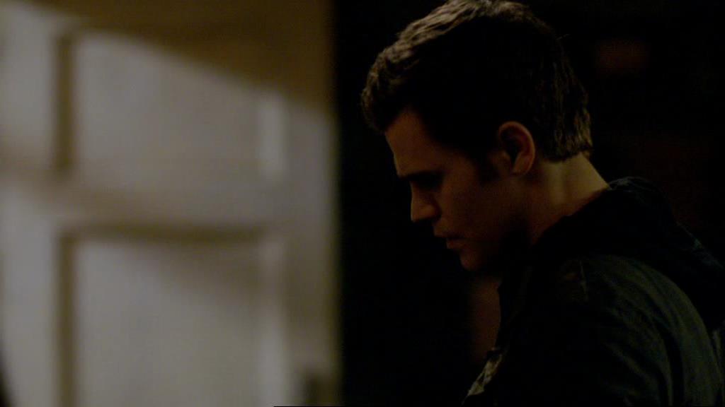 VampireDiariesWorld-dot-org_1x01Pilot_Captures02441.jpg