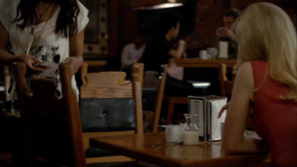 VampireDiariesWorld-dot-org_1x01Pilot_Captures02466.jpg