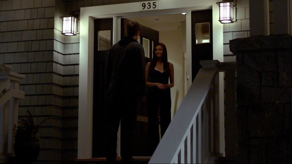 VampireDiariesWorld-dot-org_1x01Pilot_Captures02533.jpg VampireDiariesWorld-dot-org_1x01Pilot_Captures02533.jpg