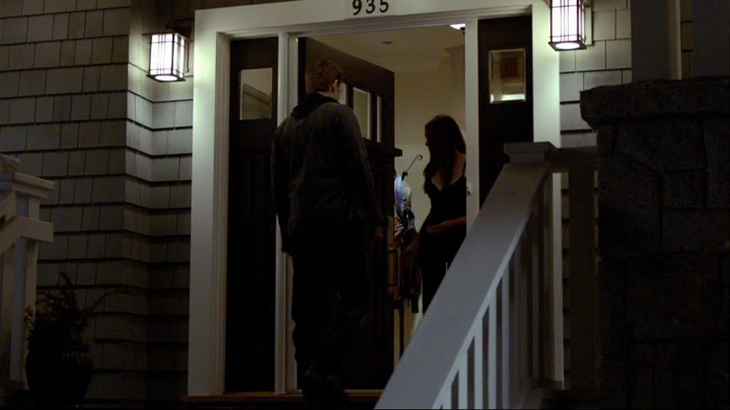 VampireDiariesWorld-dot-org_1x01Pilot_Captures02534.jpg