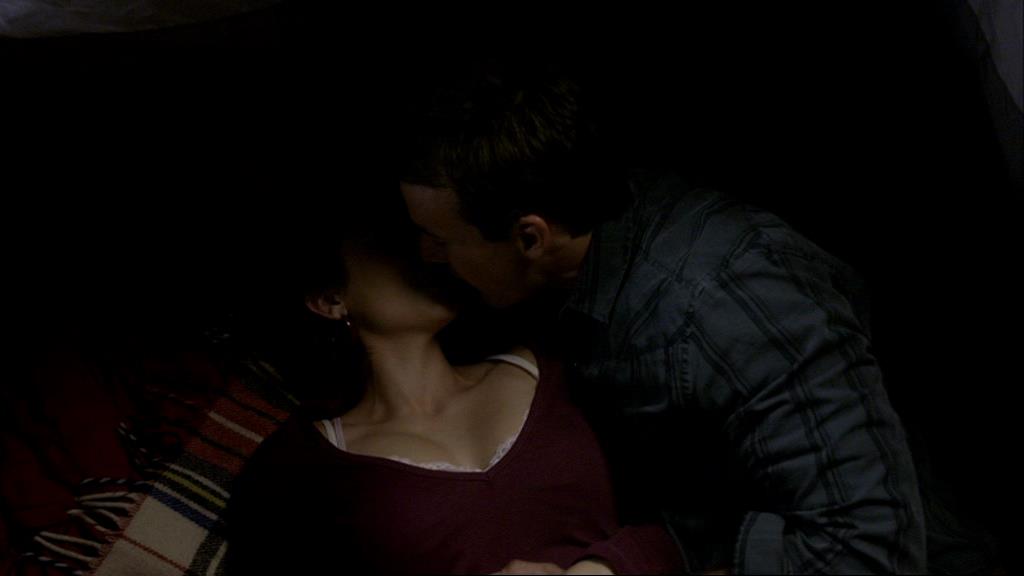 VampireDiariesWorld_dot_org-1x02TheNightOfTheComet00012.jpg VampireDiariesWorld_dot_org-1x02TheNightOfTheComet00012.jpg