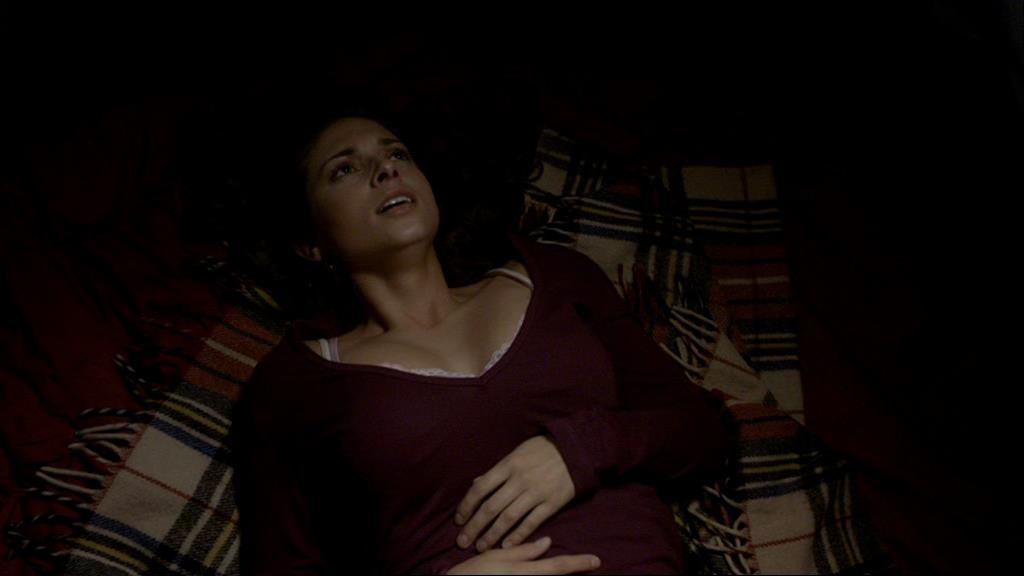 VampireDiariesWorld_dot_org-1x02TheNightOfTheComet00035.jpg VampireDiariesWorld_dot_org-1x02TheNightOfTheComet00035.jpg