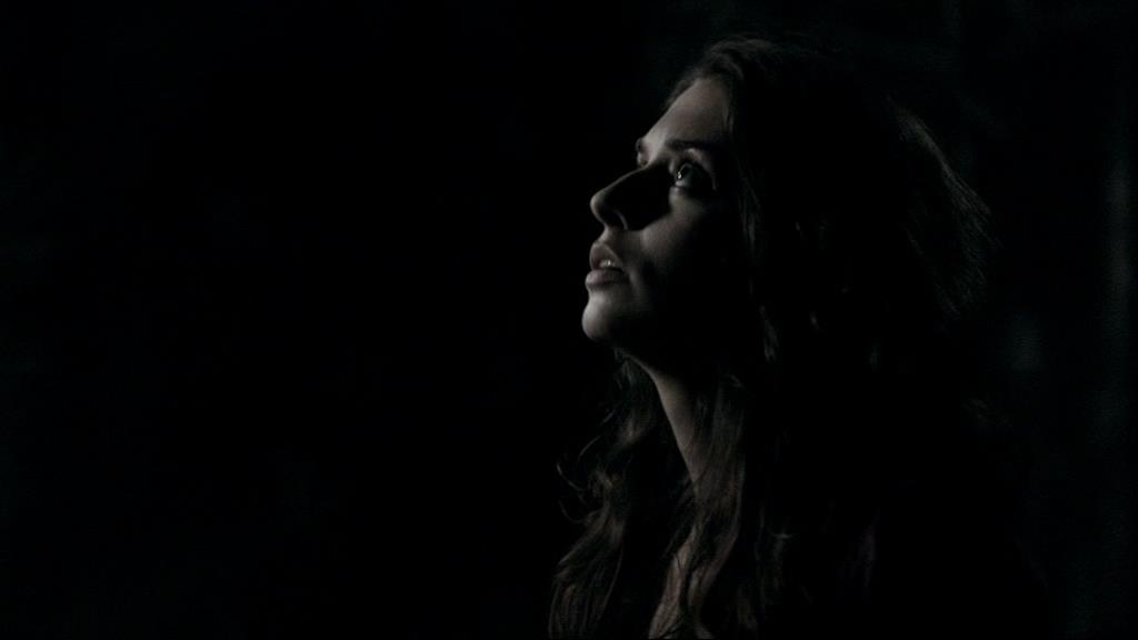 VampireDiariesWorld_dot_org-1x02TheNightOfTheComet00048.jpg VampireDiariesWorld_dot_org-1x02TheNightOfTheComet00048.jpg