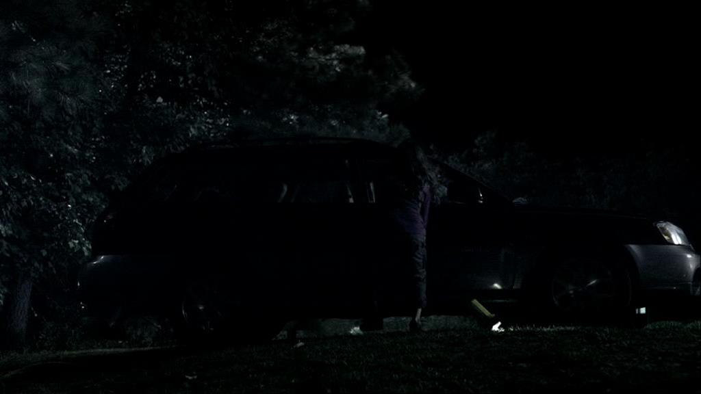 VampireDiariesWorld_dot_org-1x02TheNightOfTheComet00076.jpg VampireDiariesWorld_dot_org-1x02TheNightOfTheComet00076.jpg
