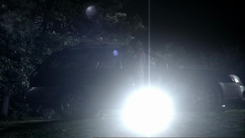 VampireDiariesWorld_dot_org-1x02TheNightOfTheComet00078.jpg VampireDiariesWorld_dot_org-1x02TheNightOfTheComet00078.jpg