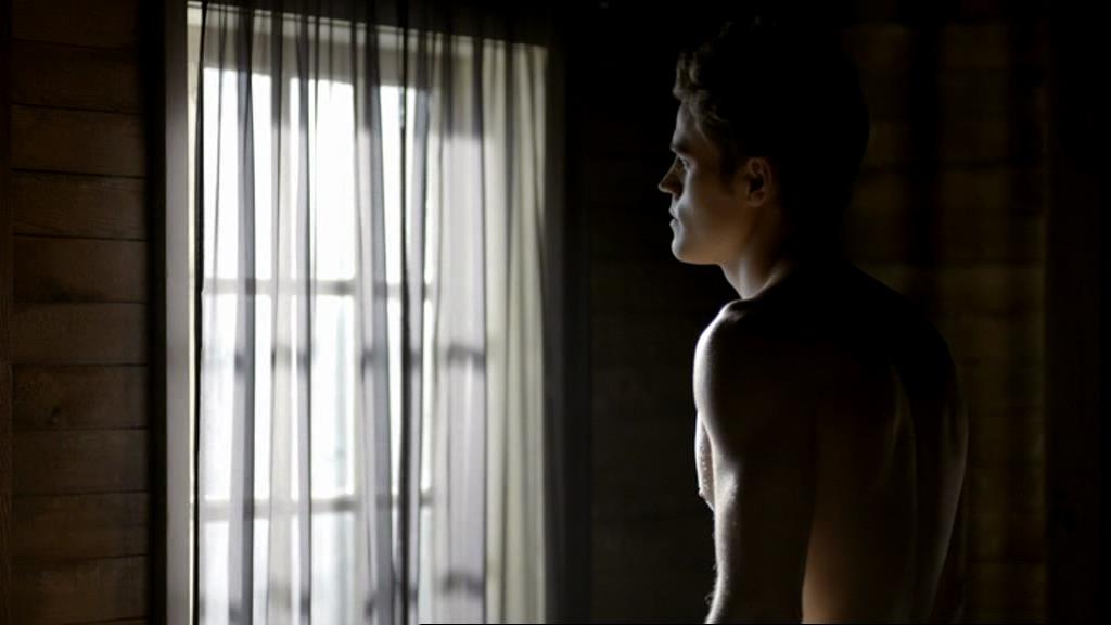 VampireDiariesWorld_dot_org-1x02TheNightOfTheComet00117.jpg VampireDiariesWorld_dot_org-1x02TheNightOfTheComet00117.jpg