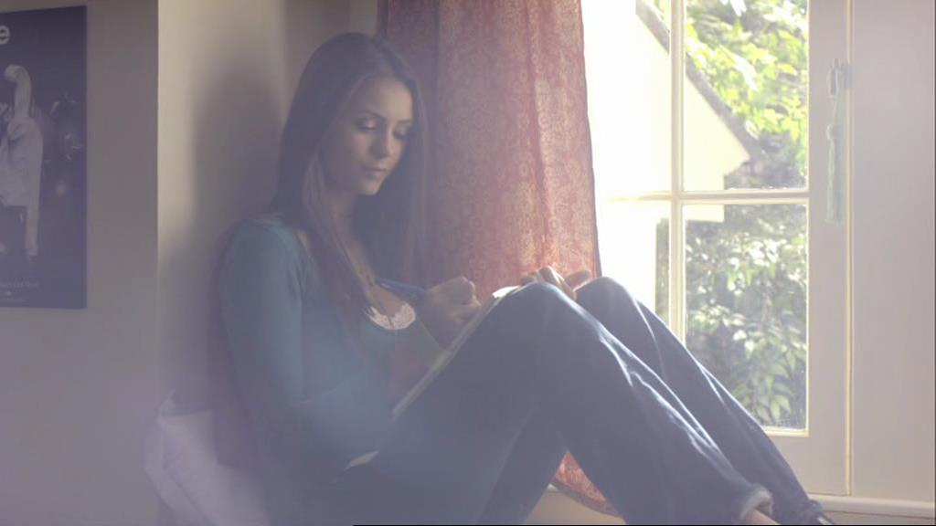 VampireDiariesWorld_dot_org-1x02TheNightOfTheComet00124.jpg VampireDiariesWorld_dot_org-1x02TheNightOfTheComet00124.jpg