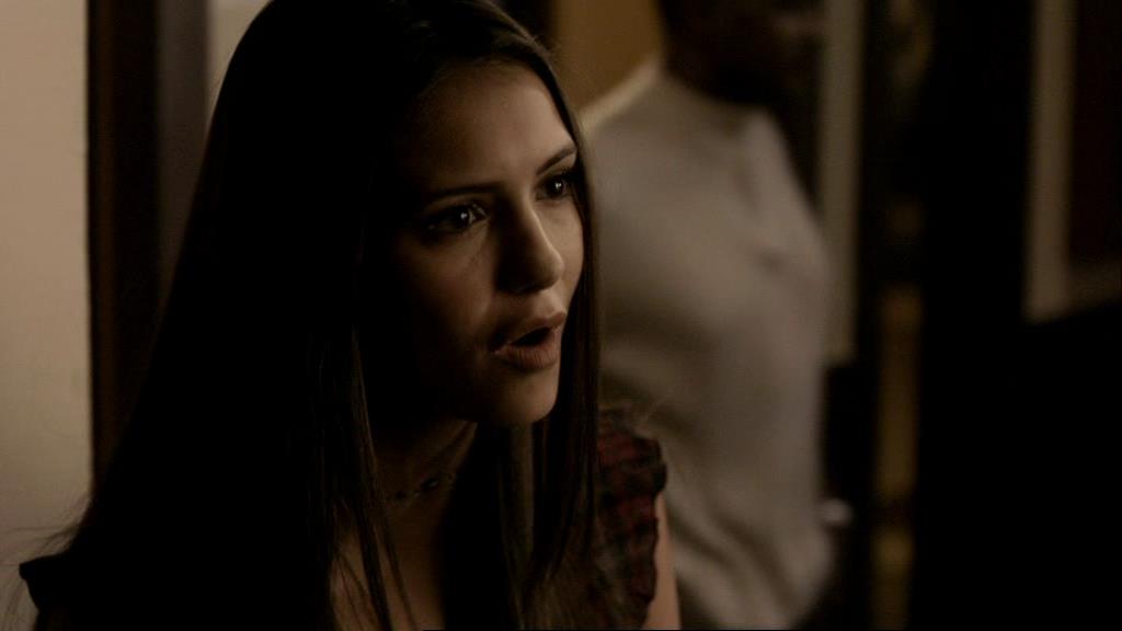VampireDiariesWorld_dot_org-1x02TheNightOfTheComet01640.jpg VampireDiariesWorld_dot_org-1x02TheNightOfTheComet01640.jpg