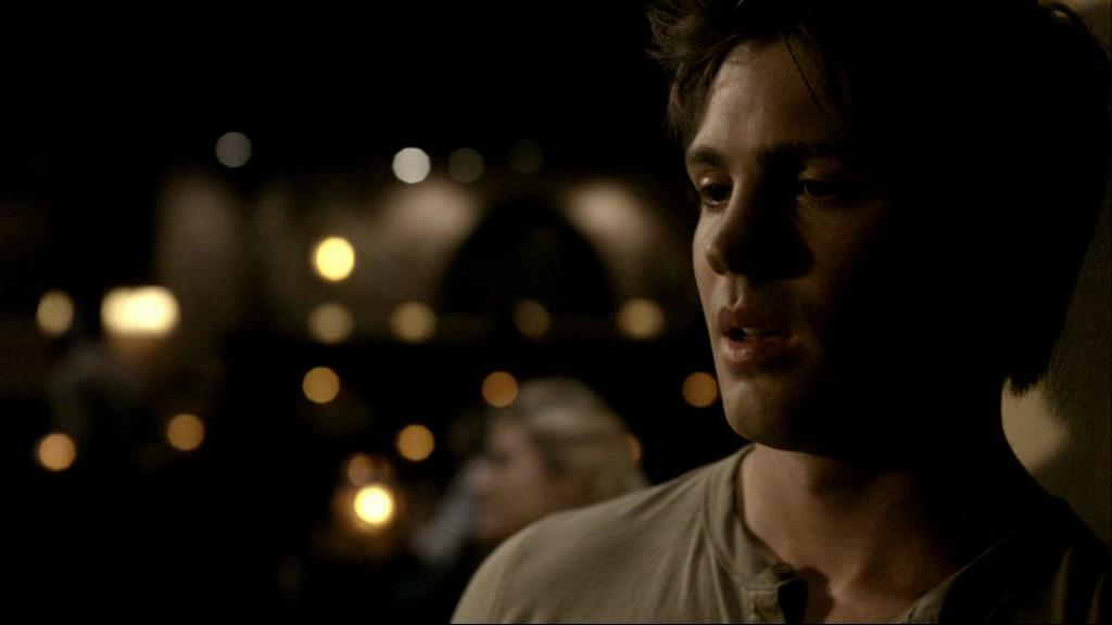 VampireDiariesWorld_dot_org-1x02TheNightOfTheComet01645.jpg VampireDiariesWorld_dot_org-1x02TheNightOfTheComet01645.jpg