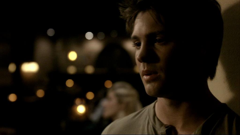 VampireDiariesWorld_dot_org-1x02TheNightOfTheComet01646.jpg VampireDiariesWorld_dot_org-1x02TheNightOfTheComet01646.jpg