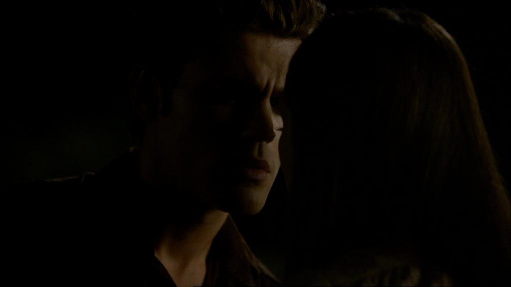 VampireDiariesWorld_dot_org-1x02TheNightOfTheComet02346.jpg VampireDiariesWorld_dot_org-1x02TheNightOfTheComet02346.jpg