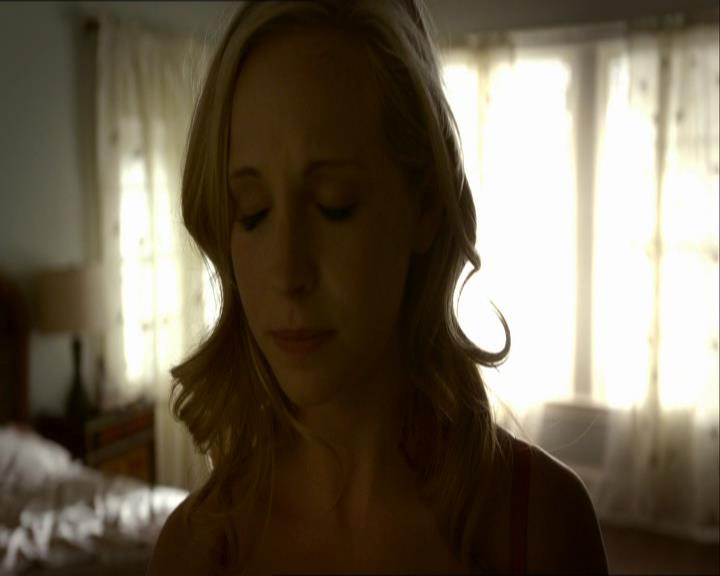VampireDiariesWorld_dot_org-1x03FridayNightBites0083.jpg