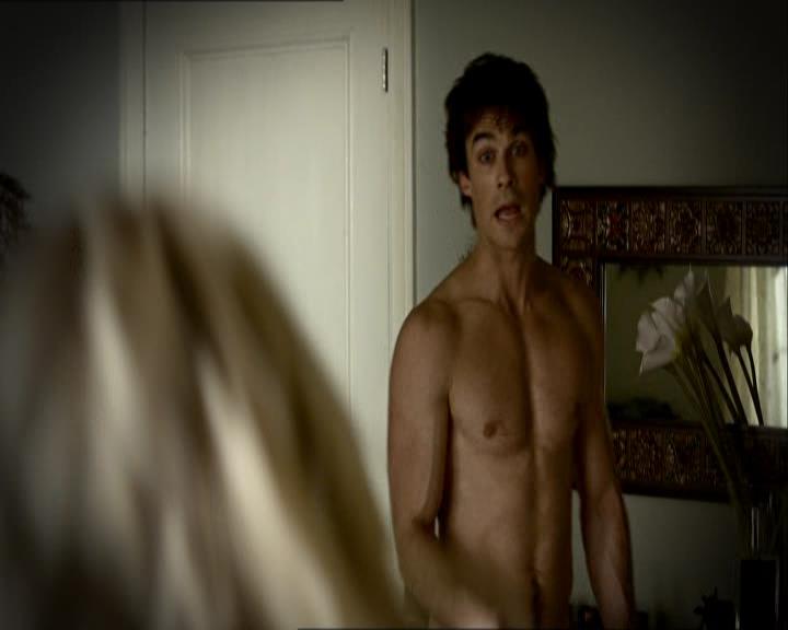 VampireDiariesWorld_dot_org-1x03FridayNightBites0096.jpg