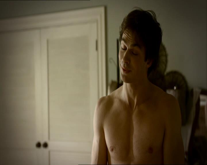 VampireDiariesWorld_dot_org-1x03FridayNightBites0104.jpg