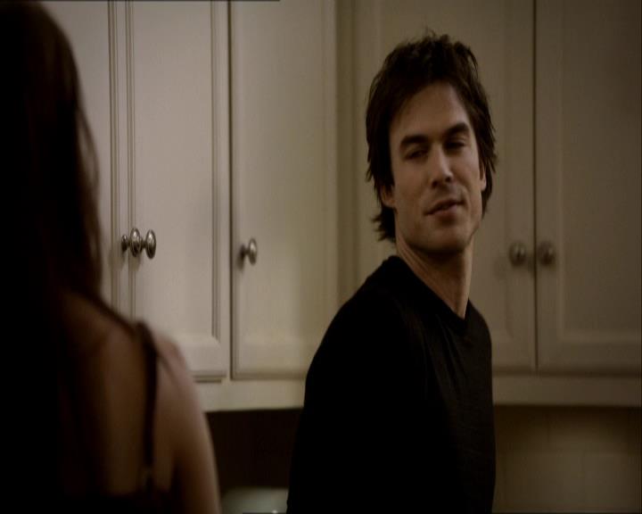 VampireDiariesWorld_dot_org-1x03FridayNightBites1165.jpg