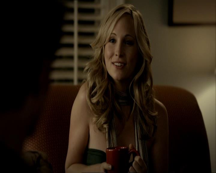 VampireDiariesWorld_dot_org-1x03FridayNightBites1269.jpg