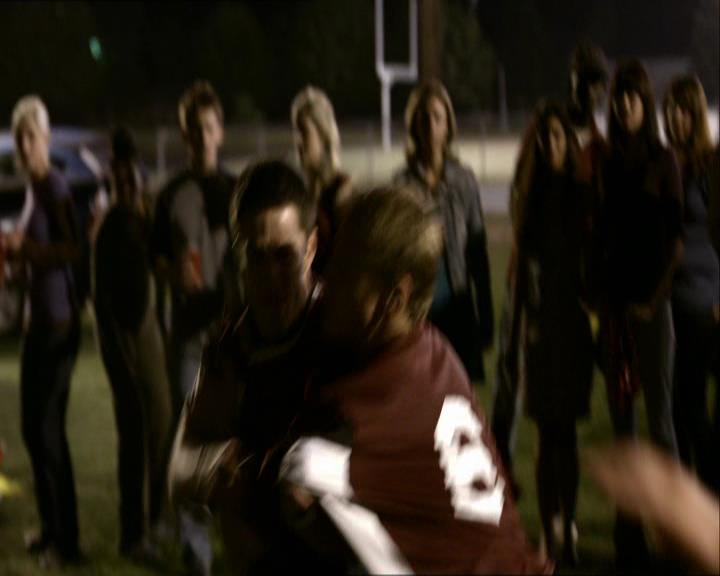 VampireDiariesWorld_dot_org-1x03FridayNightBites1701.jpg