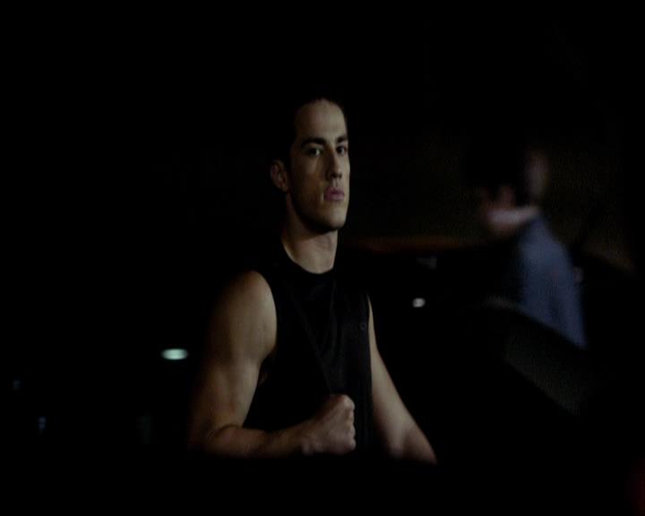 VampireDiariesWorld_dot_org-1x03FridayNightBites2135.jpg