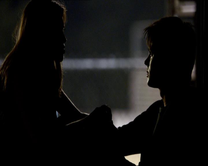 VampireDiariesWorld_dot_org-1x03FridayNightBites2158.jpg
