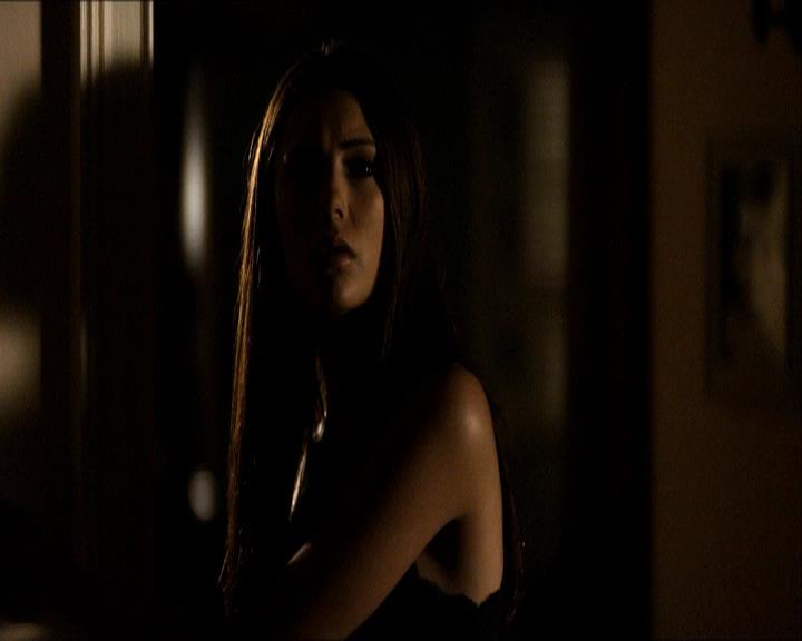 VampireDiariesWorld_dot_org-104FamilyTies0032.jpg