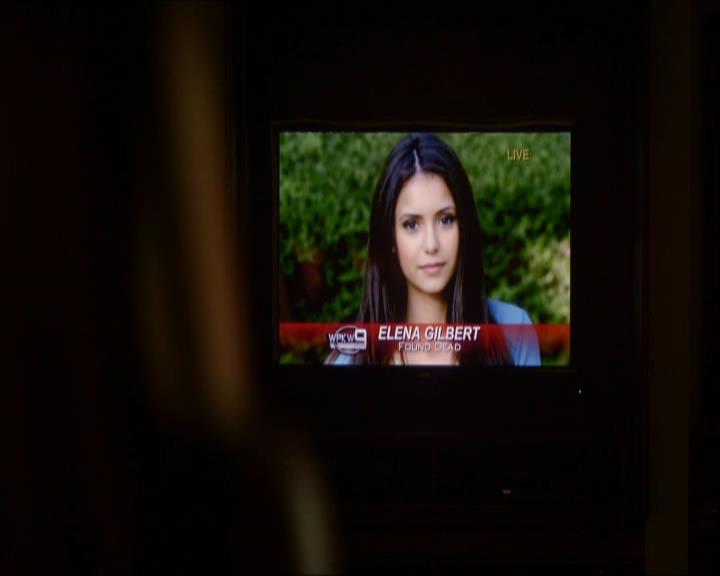 VampireDiariesWorld_dot_org-104FamilyTies0051.jpg
