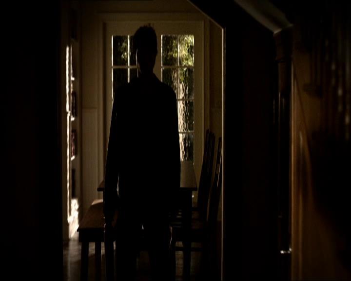 VampireDiariesWorld_dot_org-104FamilyTies0064.jpg