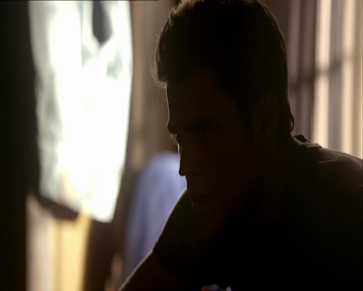 VampireDiariesWorld_dot_org-104FamilyTies0085.jpg