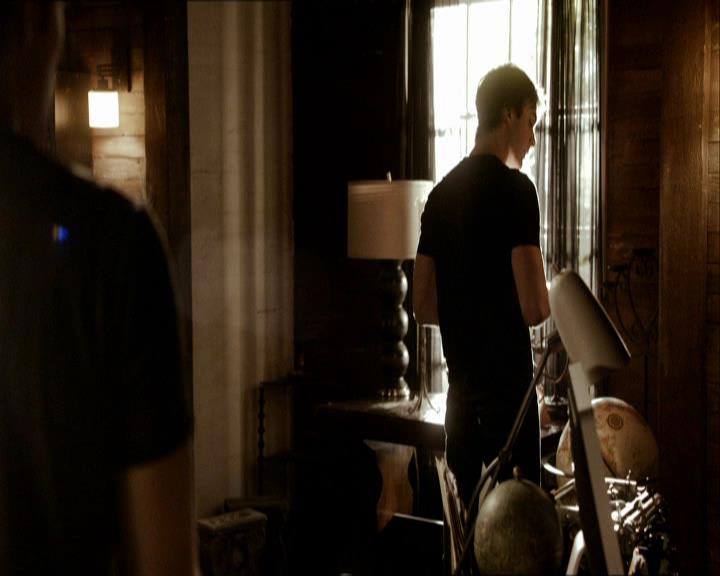 VampireDiariesWorld_dot_org-104FamilyTies0124.jpg