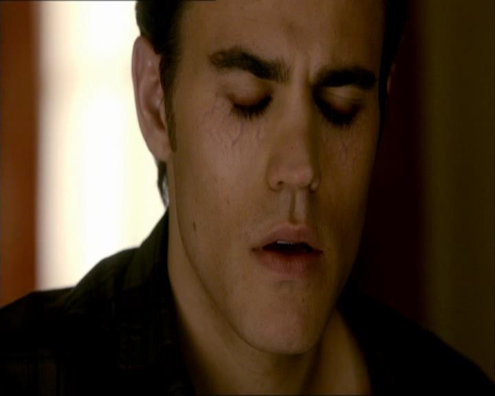 VampireDiariesWorld_dot_org-104FamilyTies0287.jpg
