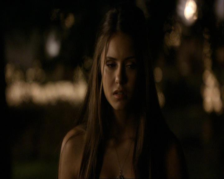 VampireDiariesWorld_dot_org-104FamilyTies2047.jpg