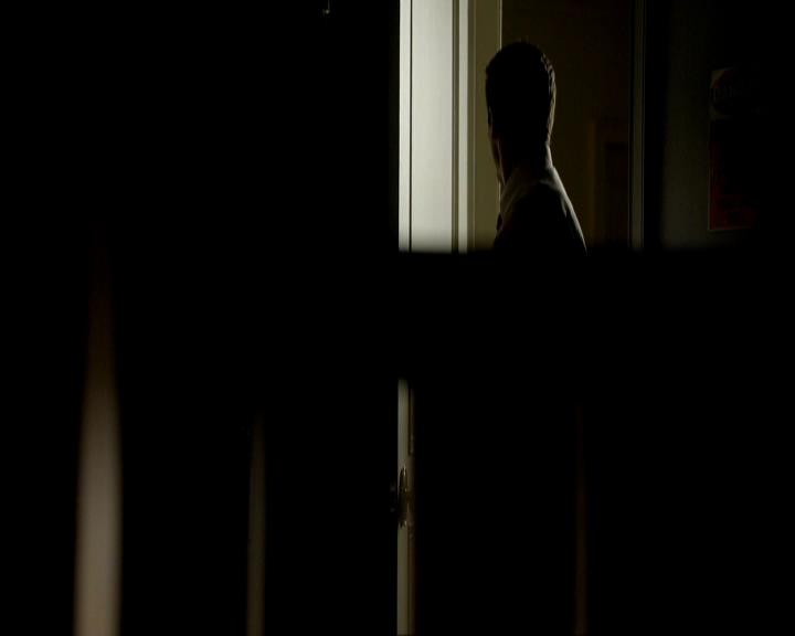 VampireDiariesWorld_dot_org-105YoureUndeadToMe2087.jpg