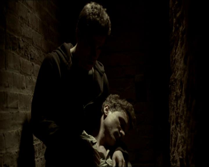 VampireDiariesWorld_dot_org-105YoureUndeadToMe2109.jpg