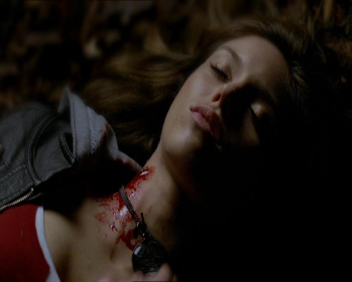 VampireDiariesWorld_dot_org-105YoureUndeadToMe2149.jpg