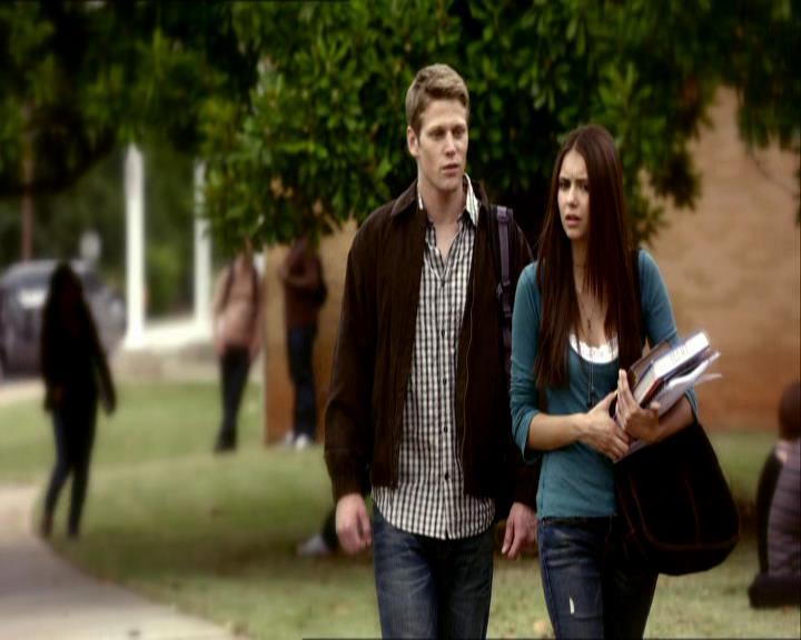 VampireDiariesWorld_dot_org-105YoureUndeadToMe2153.jpg