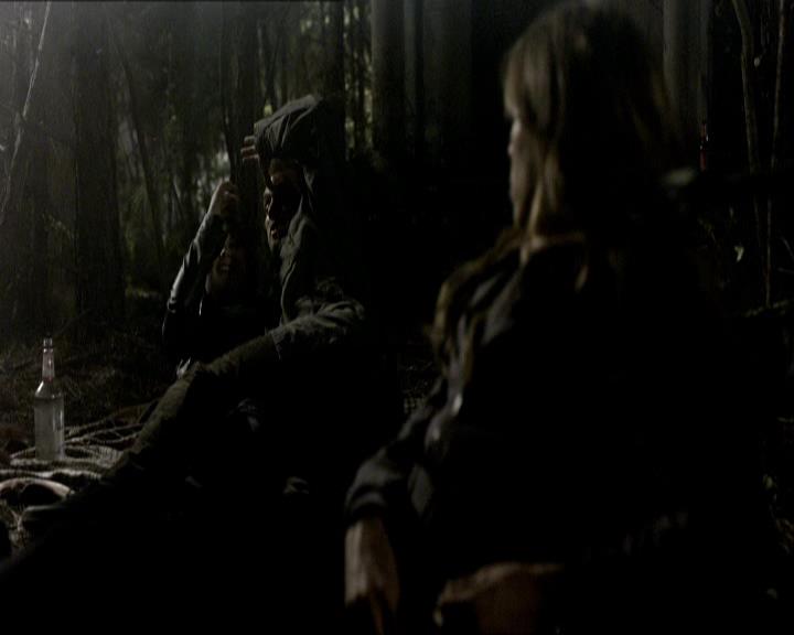 VampireDiariesWorld_dot_org-105YoureUndeadToMe2180.jpg