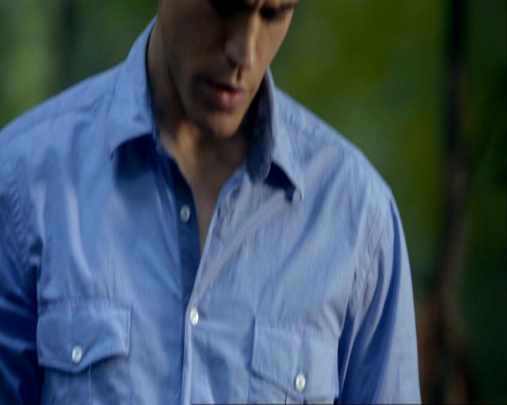 VampireDiariesWorld_dot_org-106LostGirls1100.jpg