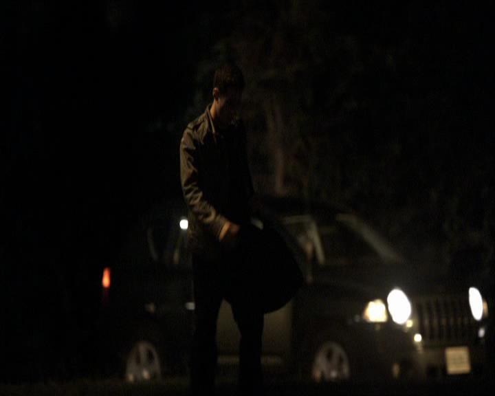 VampireDiariesWorld_dot_org-107Haunted0002.jpg