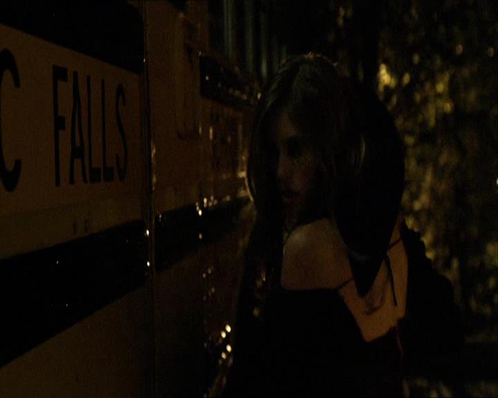 VampireDiariesWorld_dot_org-107Haunted1635.jpg