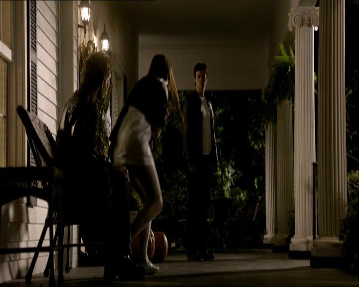 VampireDiariesWorld_dot_org-107Haunted2211.jpg
