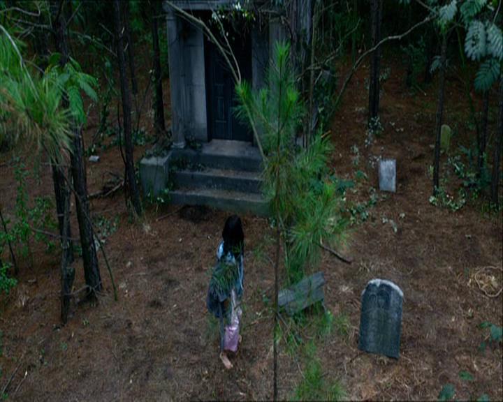 VampireDiariesWorld_dot_org-108-162Candles2475.jpg