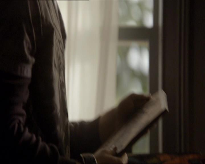 VampireDiariesWorld_dot_org-110TheTurningPoint0130.jpg